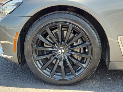 2019 BMW 740i Sedan