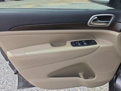 2014 Jeep Grand Cherokee 4WD 4dr Laredo