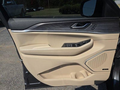 2023 Jeep Grand Cherokee L Limited 4x2