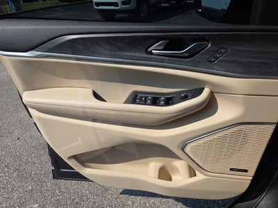 2023 Jeep Grand Cherokee L Limited 4x2