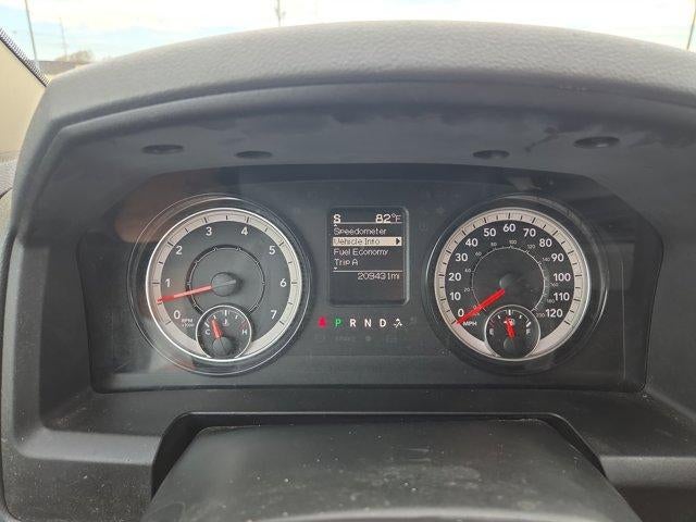 2020 RAM 1500 Classic Tradesman 4x4 Crew Cab 5'7" Box