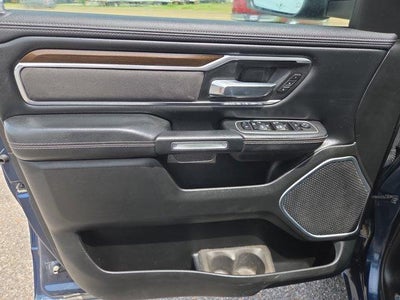 2022 RAM 1500 Laramie 4x4 Crew Cab 5'7" Box