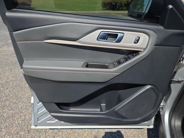 2025 Ford Explorer Active RWD