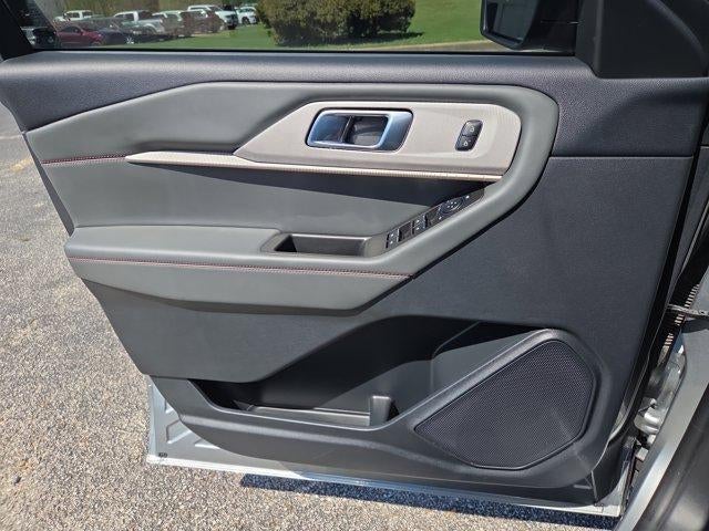 2025 Ford Explorer Active RWD