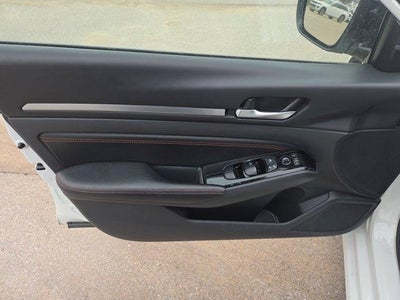 2023 Nissan Altima 2.5 SR Sedan