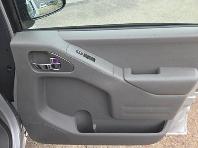 2017 Nissan Frontier Crew Cab 4x2 SV V6 Auto