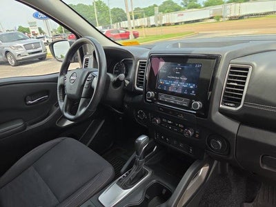 2024 Nissan Frontier Crew Cab 4x4 SV