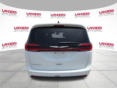 2023 Chrysler Pacifica Touring L FWD