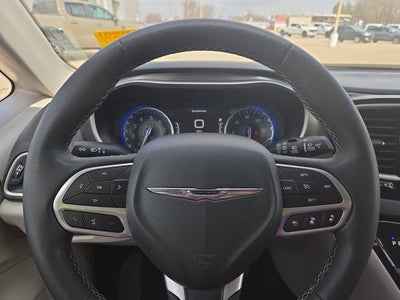 2023 Chrysler Pacifica Touring L FWD