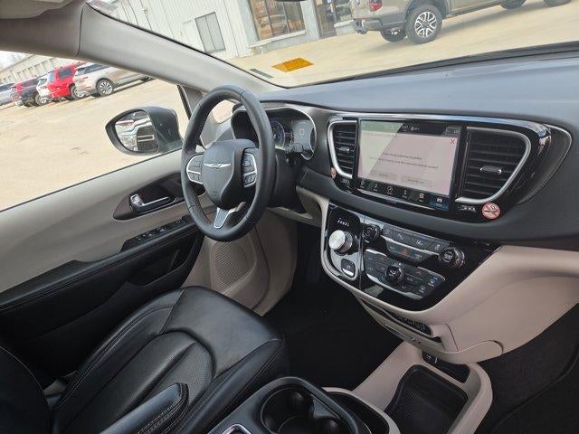 2023 Chrysler Pacifica Touring L FWD