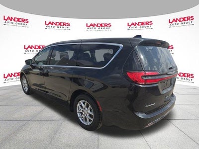 2023 Chrysler Pacifica Touring L FWD