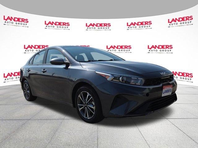 2023 Kia Forte LXS IVT