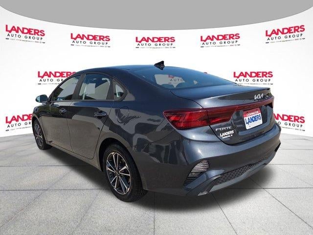 2023 Kia Forte LXS IVT