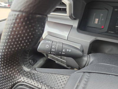 2025 Toyota Tacoma 4WD 4WD SR5 Double Cab 5' Bed AT (GS)