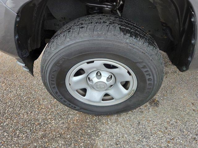 2023 Toyota Tacoma 2WD 2WD SR Double Cab 5' Bed I4 AT (GS)