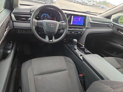 2025 Toyota Camry LE (SE)