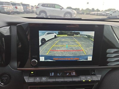 2025 Toyota Camry LE (SE)