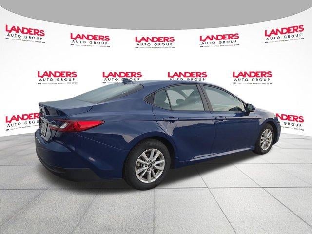 2025 Toyota Camry LE (SE)