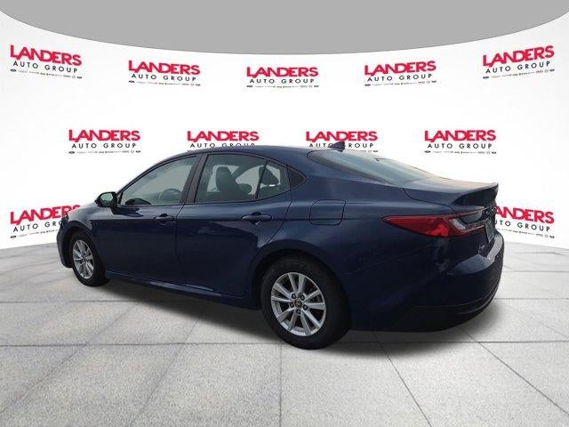 2025 Toyota Camry LE (SE)