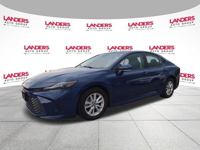 2025 Toyota Camry LE (SE)