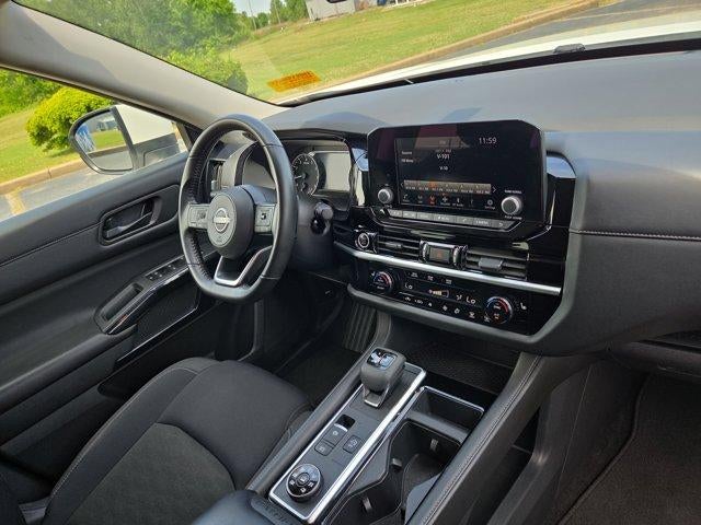 2024 Nissan Pathfinder SV 4WD