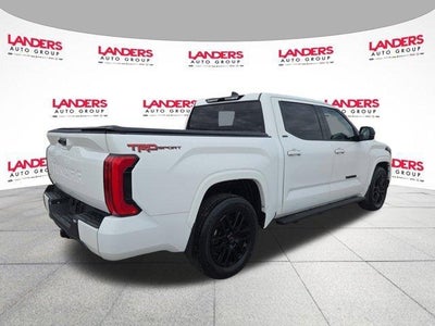 2022 Toyota Tundra 2WD 2WD SR5 CrewMax 5.5' Bed (SE)