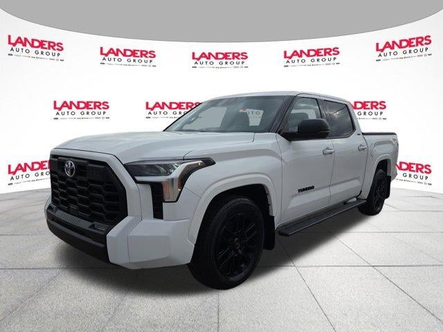 2022 Toyota Tundra 2WD 2WD SR5 CrewMax 5.5' Bed (SE)