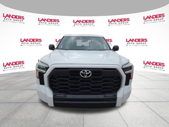 2022 Toyota Tundra 2WD 2WD SR5 CrewMax 5.5' Bed (SE)