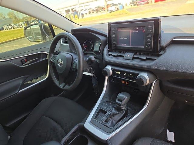 2019 Toyota RAV4 LE FWD (GS)