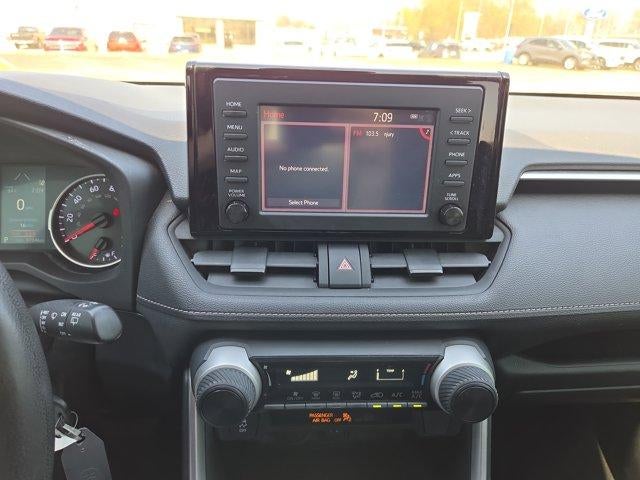 2019 Toyota RAV4 LE FWD (GS)