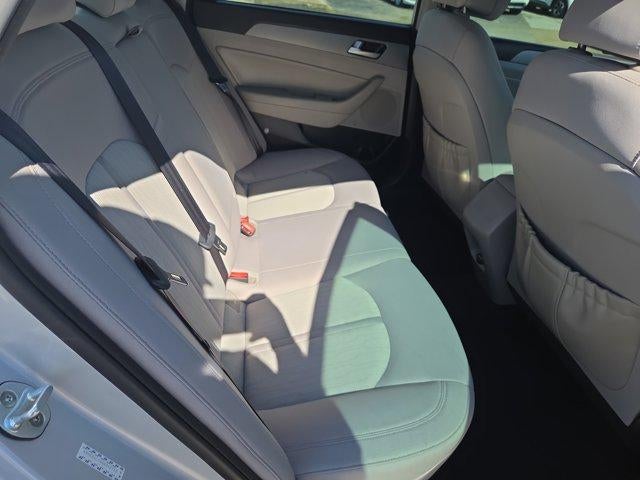 2016 Hyundai SONATA Hybrid 4dr Sdn SE