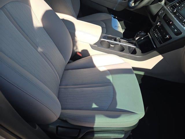 2016 Hyundai SONATA Hybrid 4dr Sdn SE