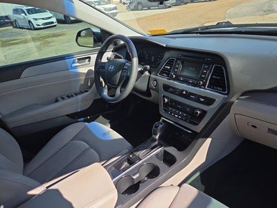 2016 Hyundai SONATA Hybrid 4dr Sdn SE