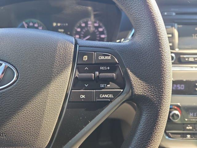 2016 Hyundai SONATA Hybrid 4dr Sdn SE