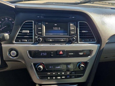 2016 Hyundai SONATA Hybrid 4dr Sdn SE