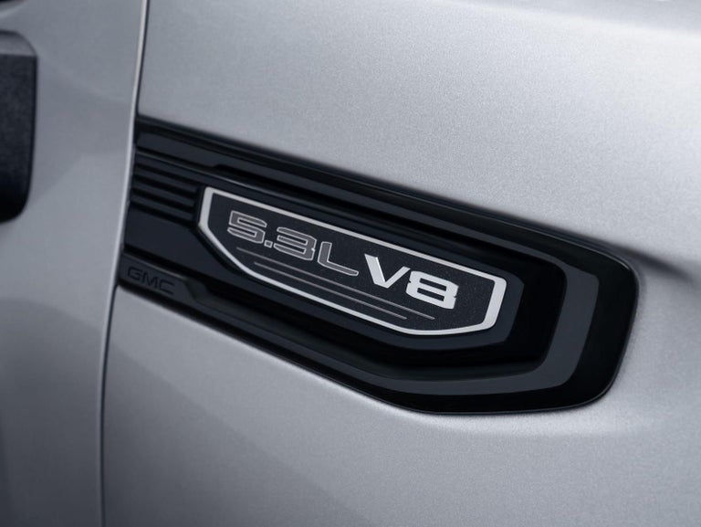 2024 GMC Denali 5.3L V8 Engine
